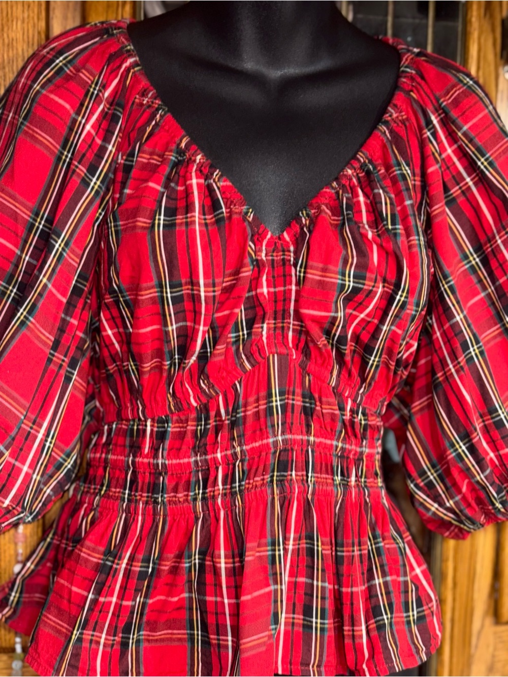 Old Navy red tartan Puff-Sleeve Peplum top smocked waist and v-neck large - Picture 6 of 10